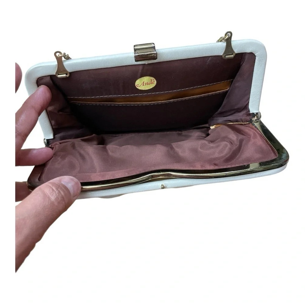 Vintage Beige Ande Handbag, Clutch Handbag w Chain, Vintage Fashion Style